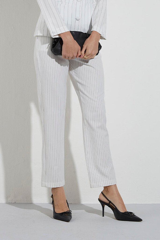 Calça Slim Listrada Off White/preto