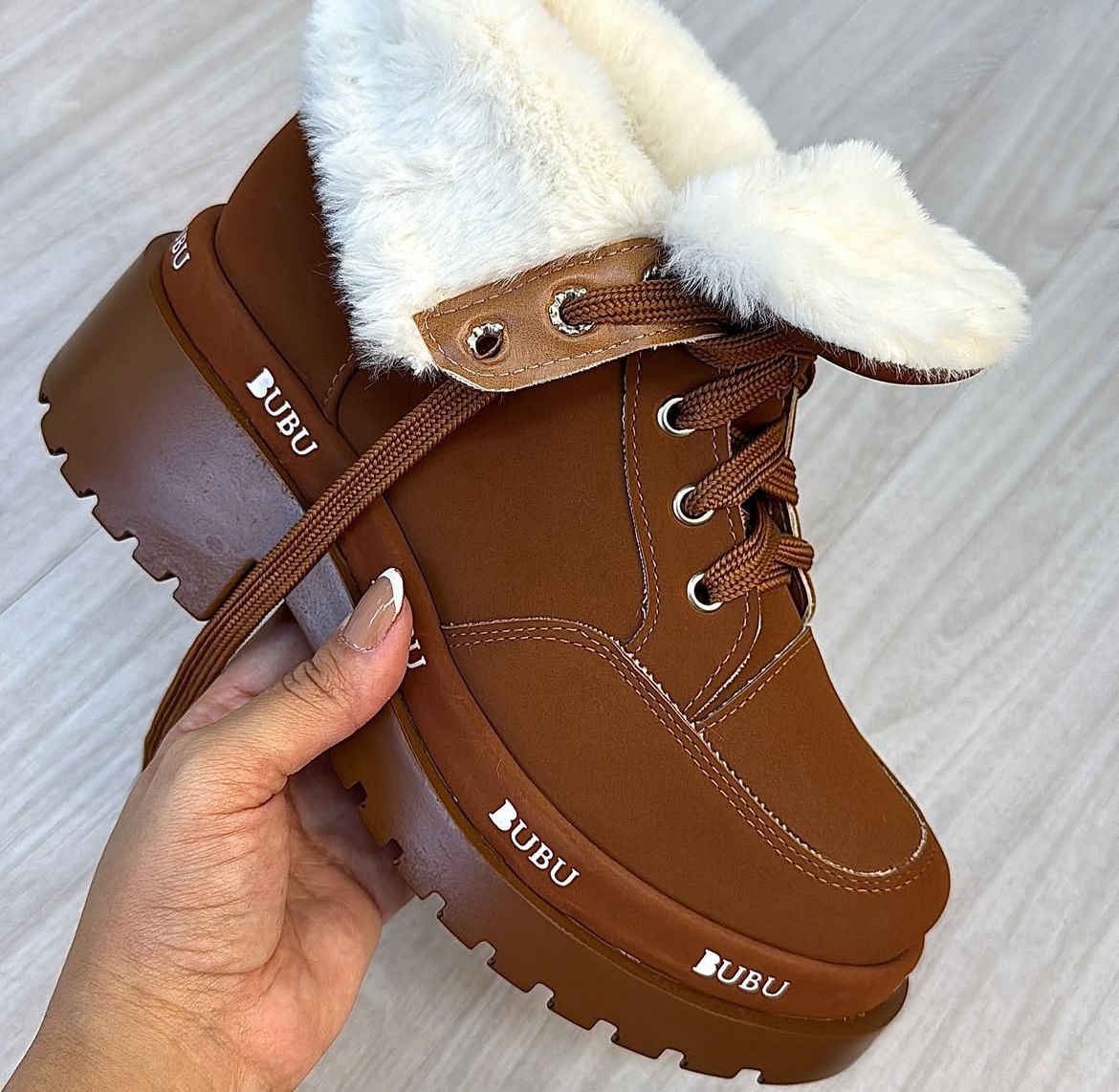 Coturno Feminino Forrado Premium