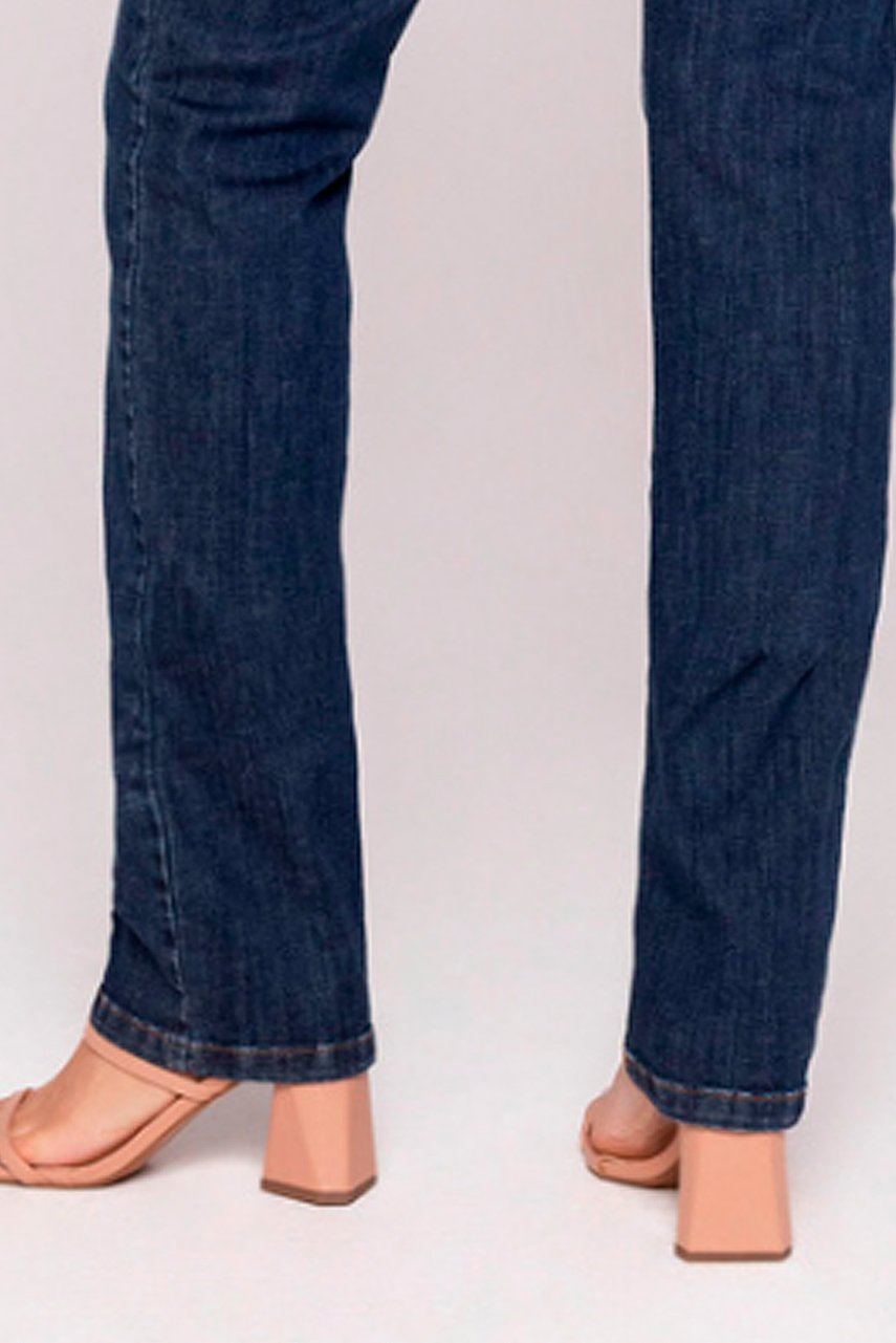 Calça Jeans Reta Com Puídos
