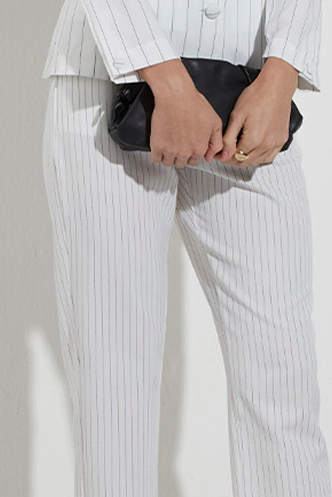 Calça Slim Listrada Off White/preto