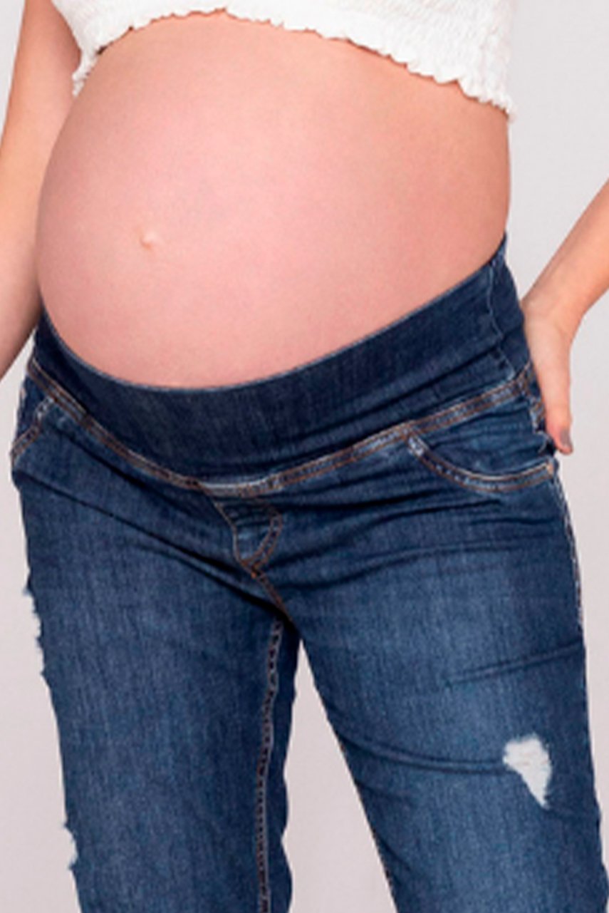 Calça Jeans Reta Com Puídos