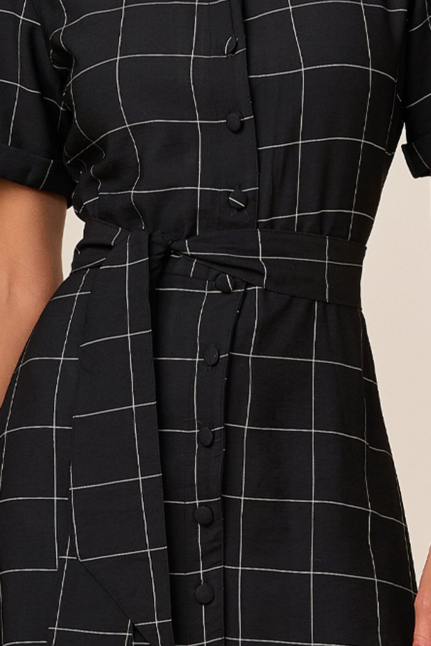 Chemise Preto Mídi Alfaiataria Com Viscose Xadrez Com Faixa Titanium Jeans