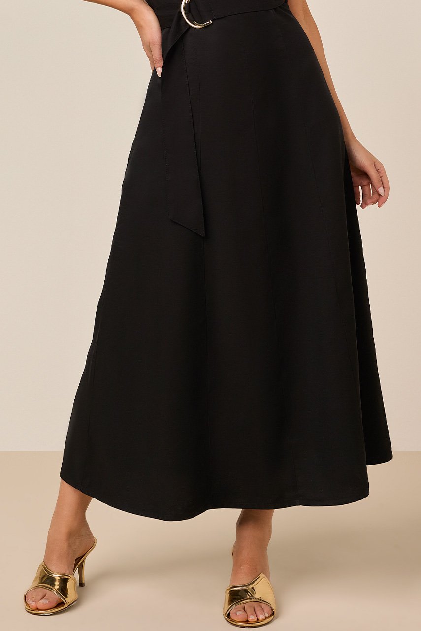 Vestido Mídi Godê Alfaiataria de Viscose Preto Com Faixa Titanium Jeans