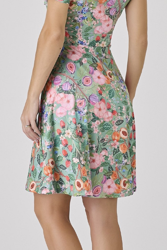 Vestido Verde Com Short Moda Praia Modesta Estampa Exclusiva