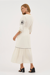 Vestido Preto Com Bordado Preto Godê
