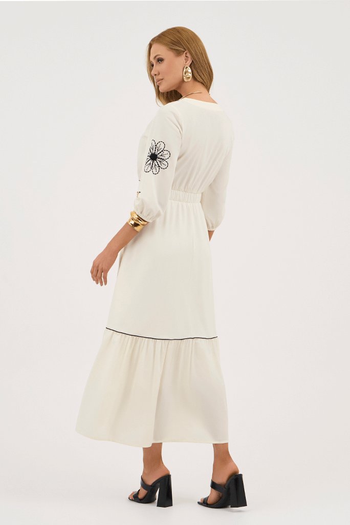 Vestido Preto Com Bordado Preto Godê
