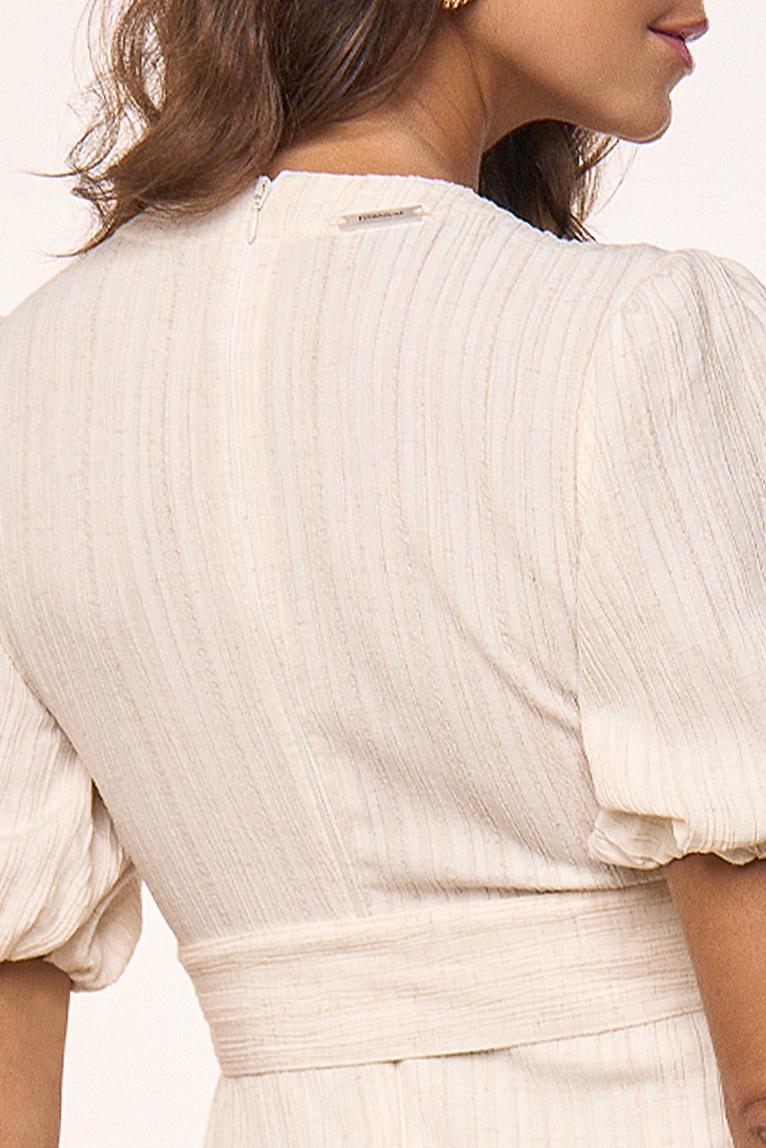 Vestido Off White Tecido Texturizado Com Faixa e Fivela Titanium Jeans