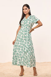 Vestido Verde Crepe Estampa Exclusiva Com Botões e Faixa Titanium Jeans
